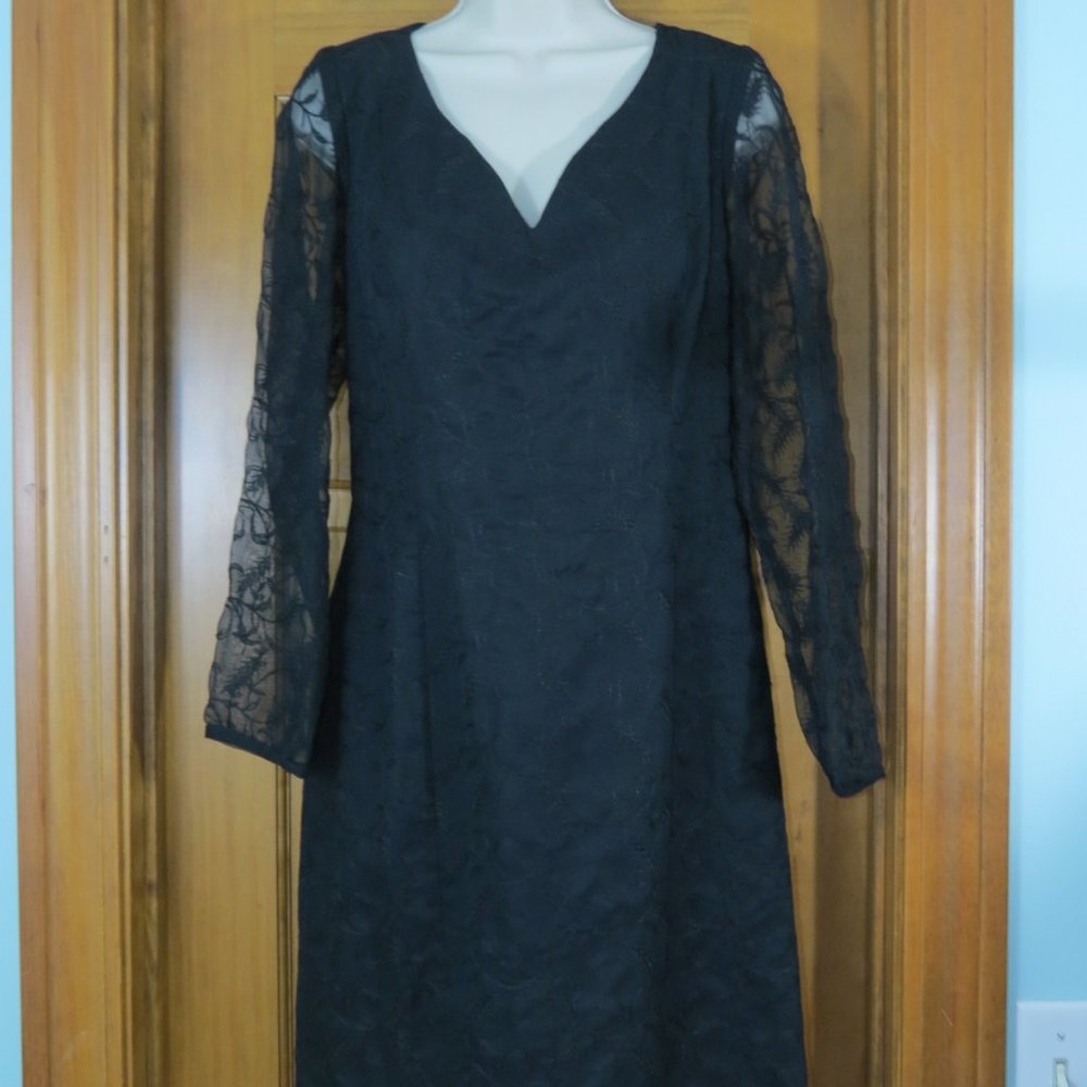 VTG Gillian Black Dress Embroidered Fabric Lace Sleeve Lined Size 10